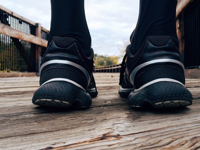 Prévenir les blessures du genou en running et musculation